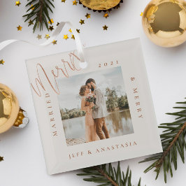 Foto Dourada mínima moderna, casada e Feliz