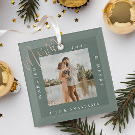 Foto Dourada mínima moderna, casada e Feliz