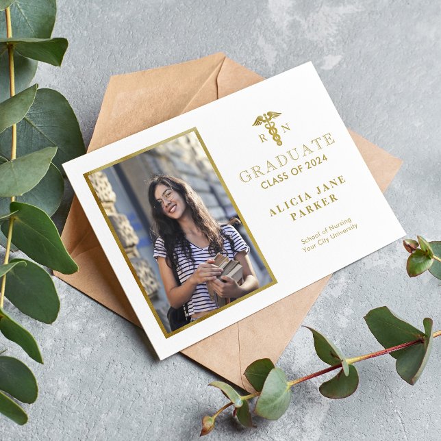Foto elegante dourada da formatura de enfermagem (Criador carregado)