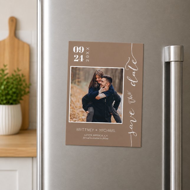 Foto em Bege Neutro para Save the Date (Chic neutral beige photo save the date featuring elegant handwritten script magnet)