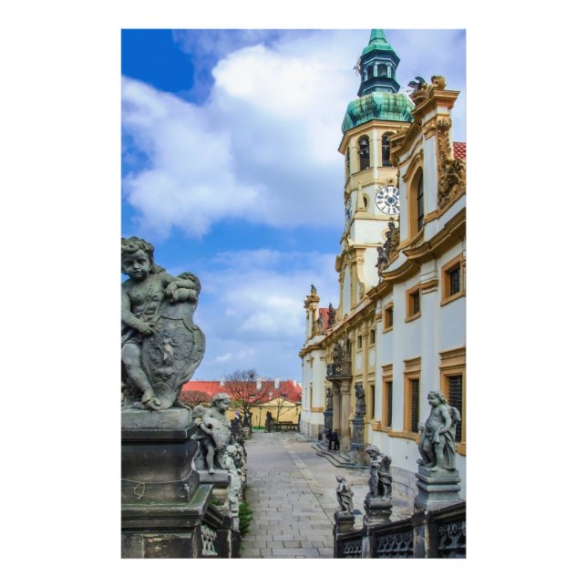 Foto Escadas com anjos de pedra na igreja de Loreto Pra (Frente)