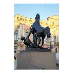 Foto Esculpem a ponte de Anichkov na Rua. Petersburgo