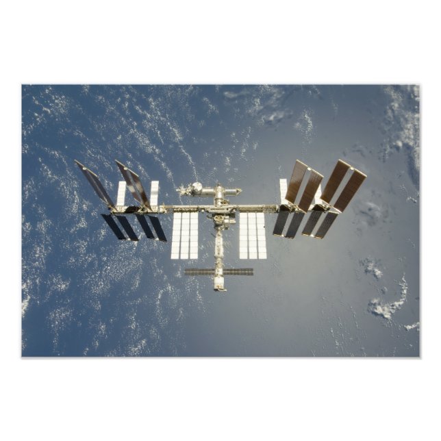 Foto Estação Espacial Internacional recuada (Frente)
