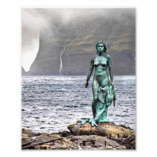 Foto estátua de sereia de bronze elegante