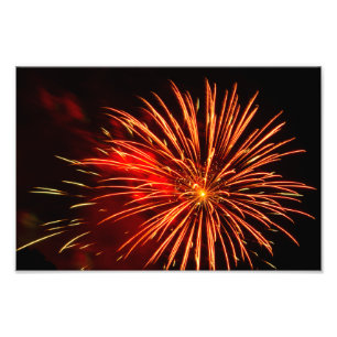 Foto exibição vibrante de fogos de artifício vermelhos