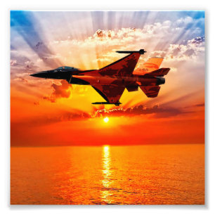 Foto Falcão F-16 de combate