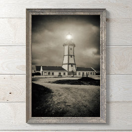 Foto Farol antigo numa noite de tempestade