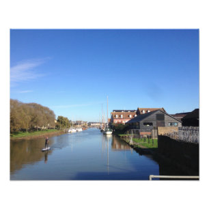 Foto Faversham Creek, Inglaterra, com remador de paddle
