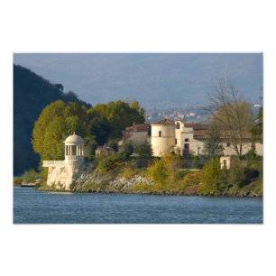 Foto França, Rio Ródano, cidade perto de Vienne