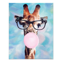 Girafa soprando chiclete Fundo mosqueado azul