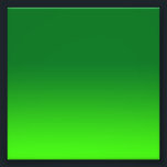 Foto Gradiente Verde Ombre Vibrante Moderno Simples<br><div class="desc">Mostre seu estilo com este design de cor gradiente verde simples e elegante para um visual clássico e fabuloso que mostra a todos que você é um amante da cor verde.</div>