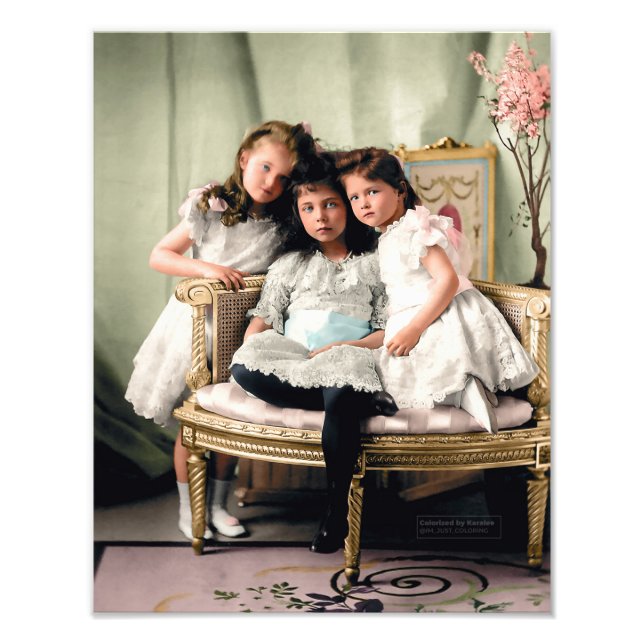 Foto Grand Duchesses Olga e Tatiana com seu primo (Frente)
