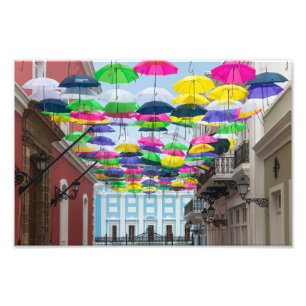 Foto Guarda-chuvas Acima das Ruas de San Juan e Mansão