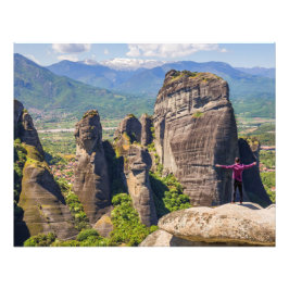 Foto Homem no topo da montanha