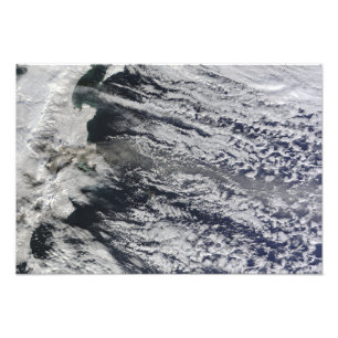 Foto Ideia satélite de uma pena da cinza