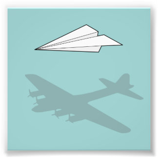 Foto Imaginação Sobreativa de Avião de Papel