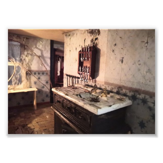 Foto Impressão de cozinha abandonada - miniatura abando (Frente)