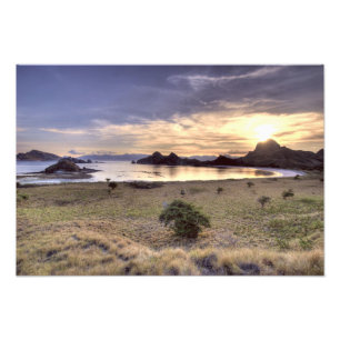 Foto Indonésia, Parque Nacional de Komodo. Pôr do sol e