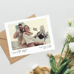 Foto instantânea do modo divertido Salvar a data<br><div class="desc">Enche os convidados para o seu casamento com o seu humor divertido,  Foto instantânea moderna para guardar o cartão.</div>