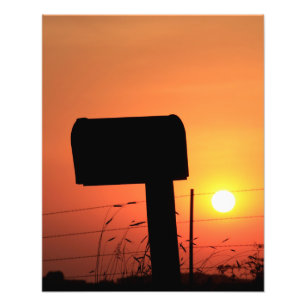 Foto Kansas Mail Box Silhouette Sunset com nuvens