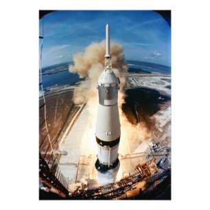 Foto Lançamento do foguete Apollo Saturn V à Lua 1969