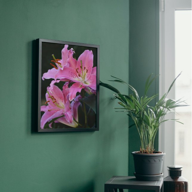 Foto Linda Lily Blooms Rosa Floral (In Situ Framed)