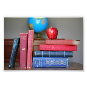 Foto Livros e Apple do vintage para o professor
