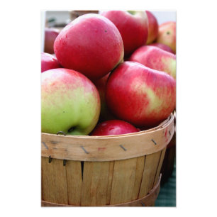 Foto Maçãs frescas no mercado de agricultores