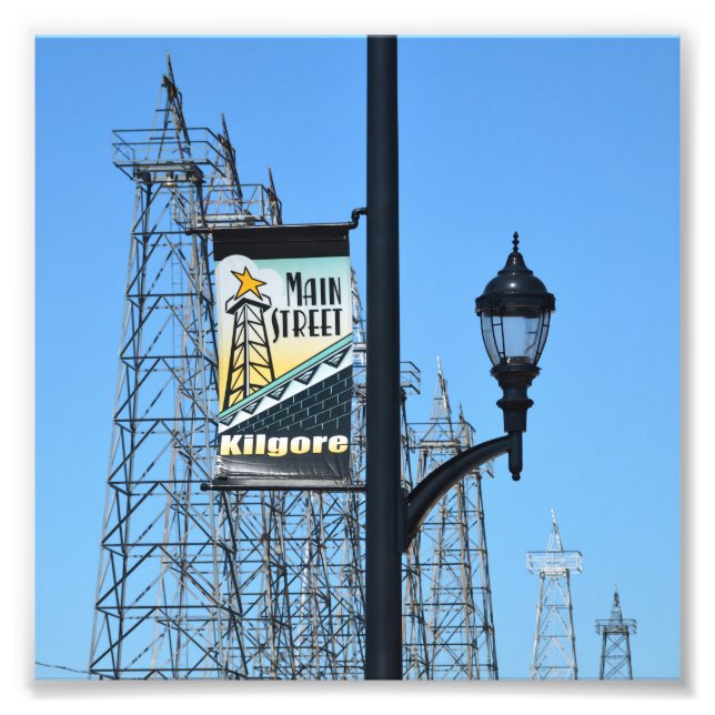 Foto Main Street, Kilgore, Texas, Derricks de petróleo (Frente)