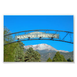Foto Manitou Primavera Sign Framing Pikes Peak, Colorad