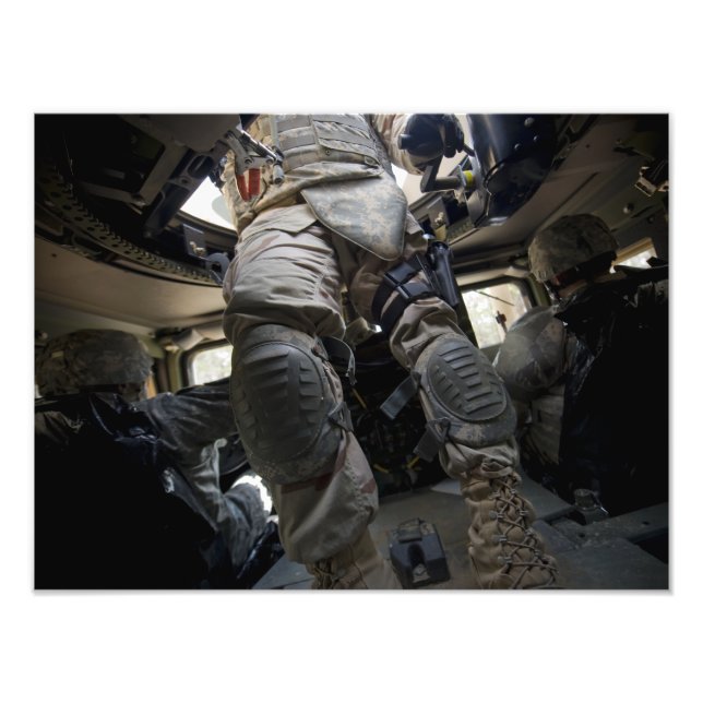 Foto Marinheiros aprendem procedimentos de transporte (Frente)