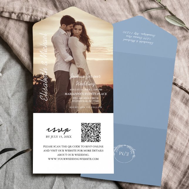 Foto Moderna Código QR Dusty Blue Casamento (Simplify your wedding with all-in-one invitations, with QR code for RSVP. Modern elegance made easy!)