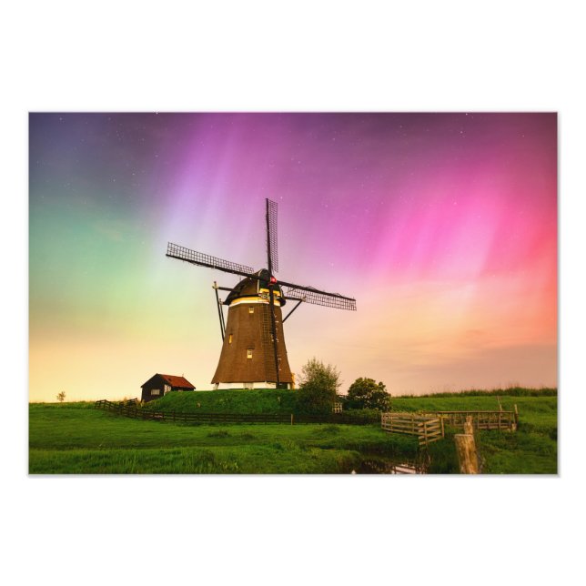Foto Moinho de vento tradicional sob a Aurora Boreal (Frente)