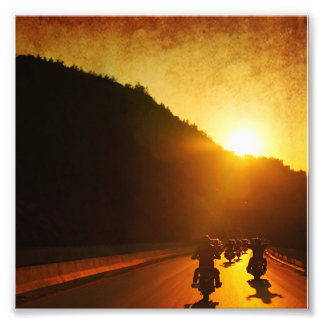 Foto Motociclos ao pôr do sol