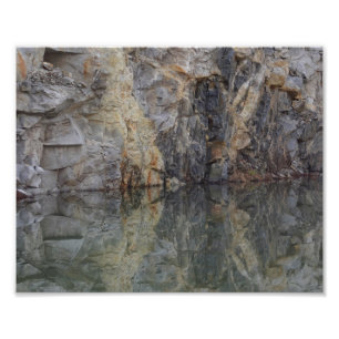 Foto Muro De Rock Cliff Reflexões No Pond 2 Nature 8x10