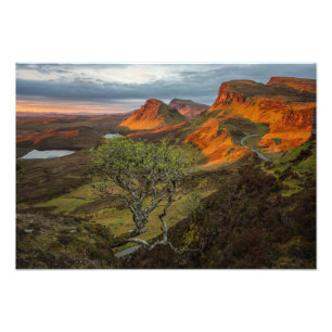 Foto Nascer do sol em montanhas de Quiraing em Skye,