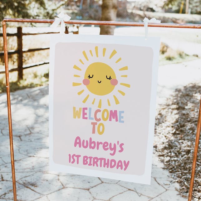 Foto Nosso pequeno sinal de boas-vindas ao primeiro ani (Our Little Sunshine 1st Birthday Welcome Sign, Girl Summer Sun Birthday Welcome Sign, First Birthday)