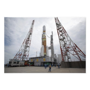 Foto O foguete de H-IIB na plataforma de lançamento