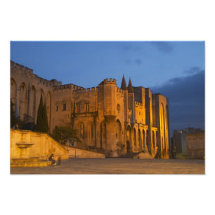 Foto O Palácio do Papa em Avinhão ao pôr do sol. Constr