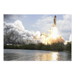 Foto O vaivém espacial Atlantis tira