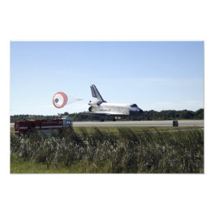Foto O vaivém espacial Atlantis unfurls sua rampa de