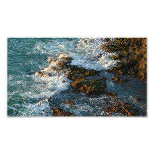 Foto Onde o oceano encontra as rochas