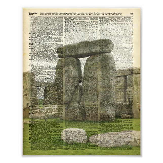 Foto Página Stonehenge sobre Dicionário (Frente)