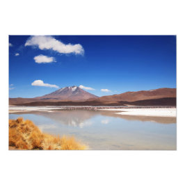 Foto Paisagem altiplano com vulcão na Bolívia