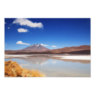 Foto Paisagem altiplano com vulcão na Bolívia