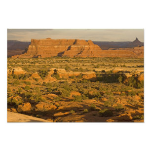 Foto Paisagem do deserto de inverno cêntrico a caminho