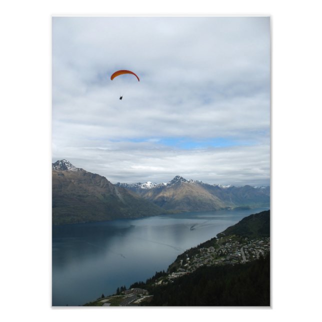 Foto Parapente acima de Queenstown, Nova Zelândia (Frente)