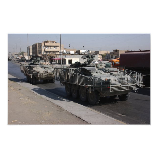 Foto patrulhamento de soldados (Frente)