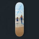 Foto personalizada skate Suas fotos e texto<br><div class="desc">Painéis de texto e fotos personalizados - Único seu próprio Design - Família personalizada / Amigos ou Presente pessoal do skate - Adicionar seu texto e foto - Escolha sua fonte de texto e cores - Redimensionar e mover elementos com a ferramenta Personalização! Escolha fonte / tamanho / cor! Boa...</div>