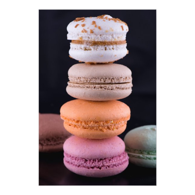 Foto Pilha colorida de macarões franceses (Frente)